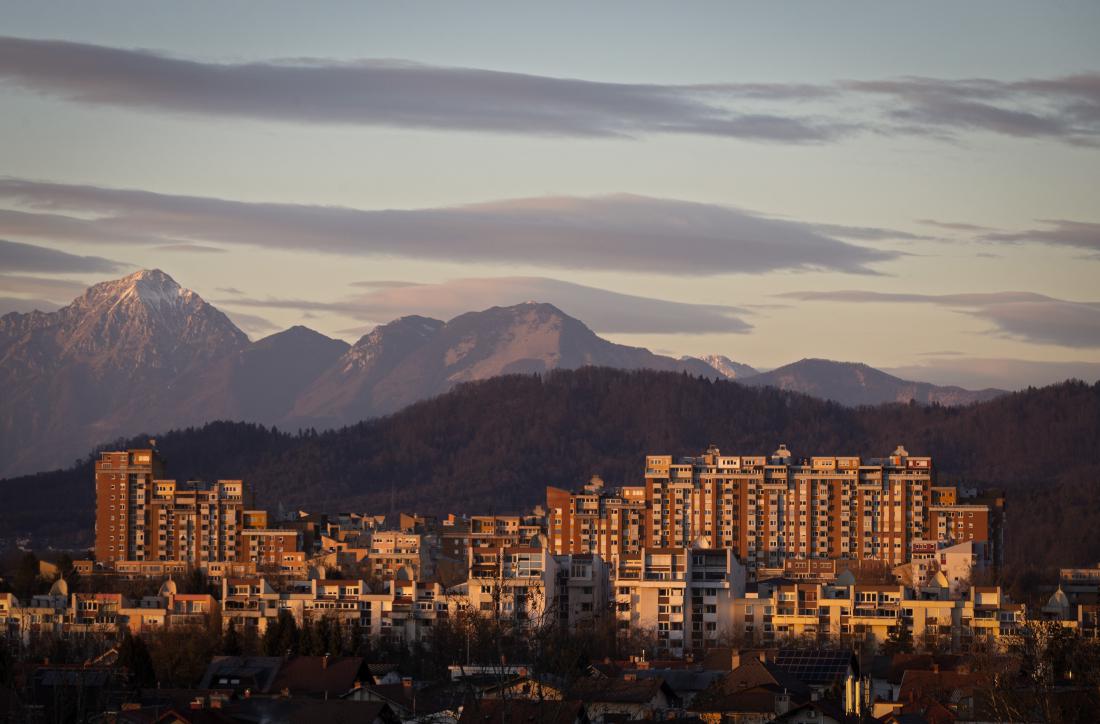 To je 20 zadnjih sklenjenih poslov z rabljenimi stanovanji v Ljubljani (cene tudi pod 3.000 € za m2)