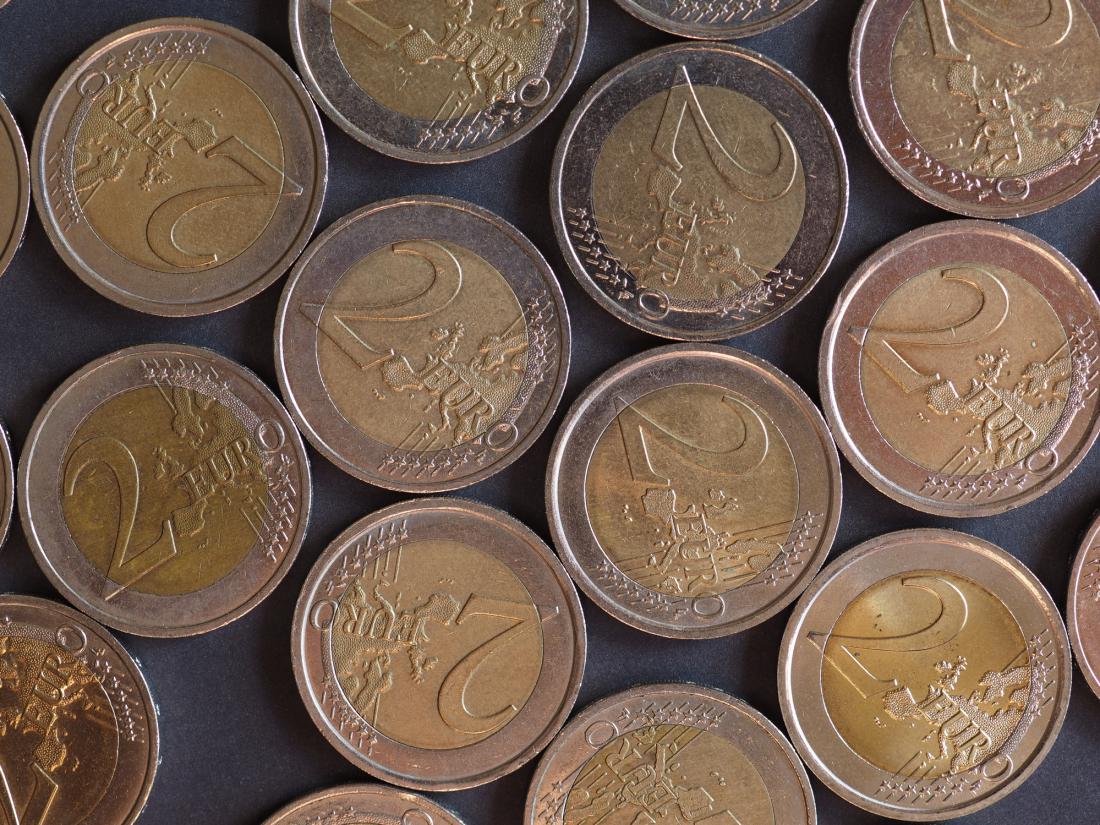 Pobrskajte po denarnici: Trije kovanci za dva evra, ki so lahko vredni nekaj tisočakov