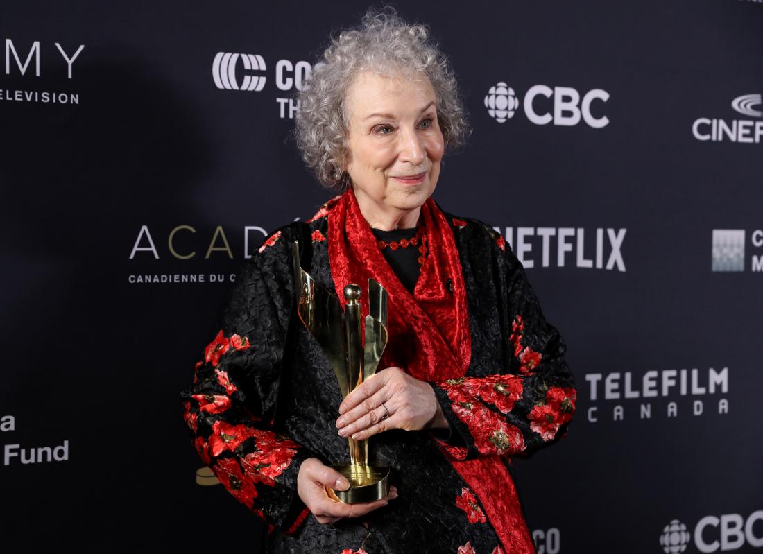 Margaret Atwood:
"Ne pusti, da bi te zmlele barabe."