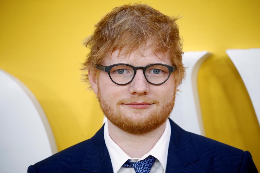Ed Sheeran prvič očka, tako sta s soprogo poimenovala hčerkico