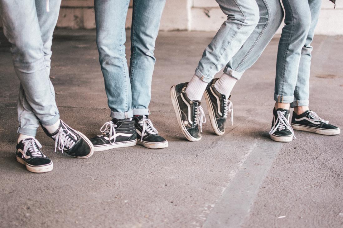 Vsakodnevno nošenje istega para čevljev ni priporočljivo – to je razlog, zakaj