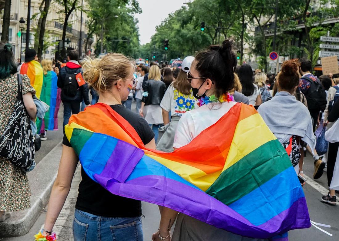 Večina LGBT+ mladih se doma ne počuti sprejetih