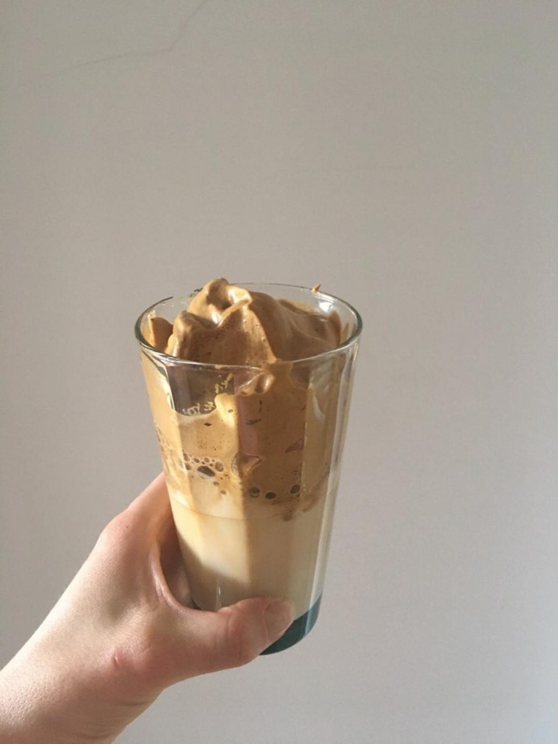Petra je preizkusila dalgono, ta hip najbolj priljubeljno kavo na Instagramu.