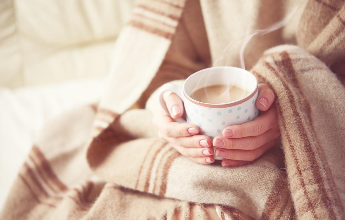Ne le vročinski, menopavzo lahko spremljajo tudi hladni oblivi. 